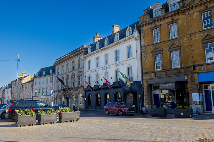 Kings Head Cirencester acquired by Brakspear